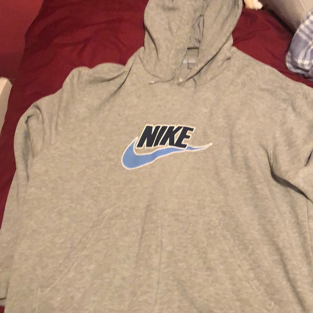 Vintage Nike men’s hoodie. No stains
